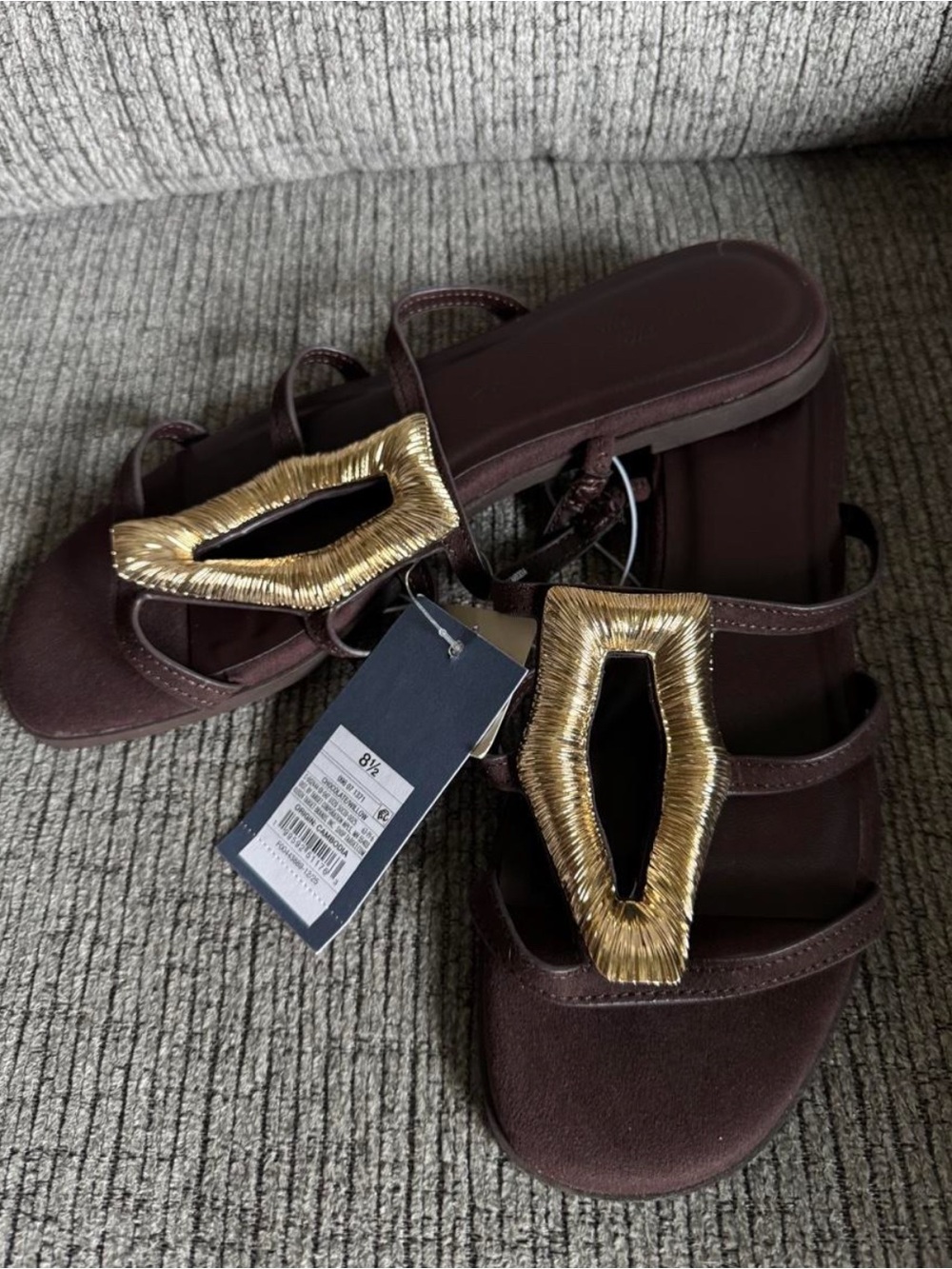 Universal Thread memory foam insole brown sandals with gold